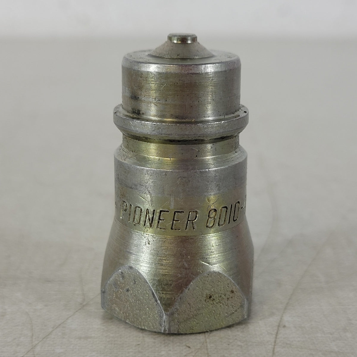 Parker Pioneer 8010-4P 1/2" NPTF Male Hydraulic Quick Coupler Plug 3000 PSI