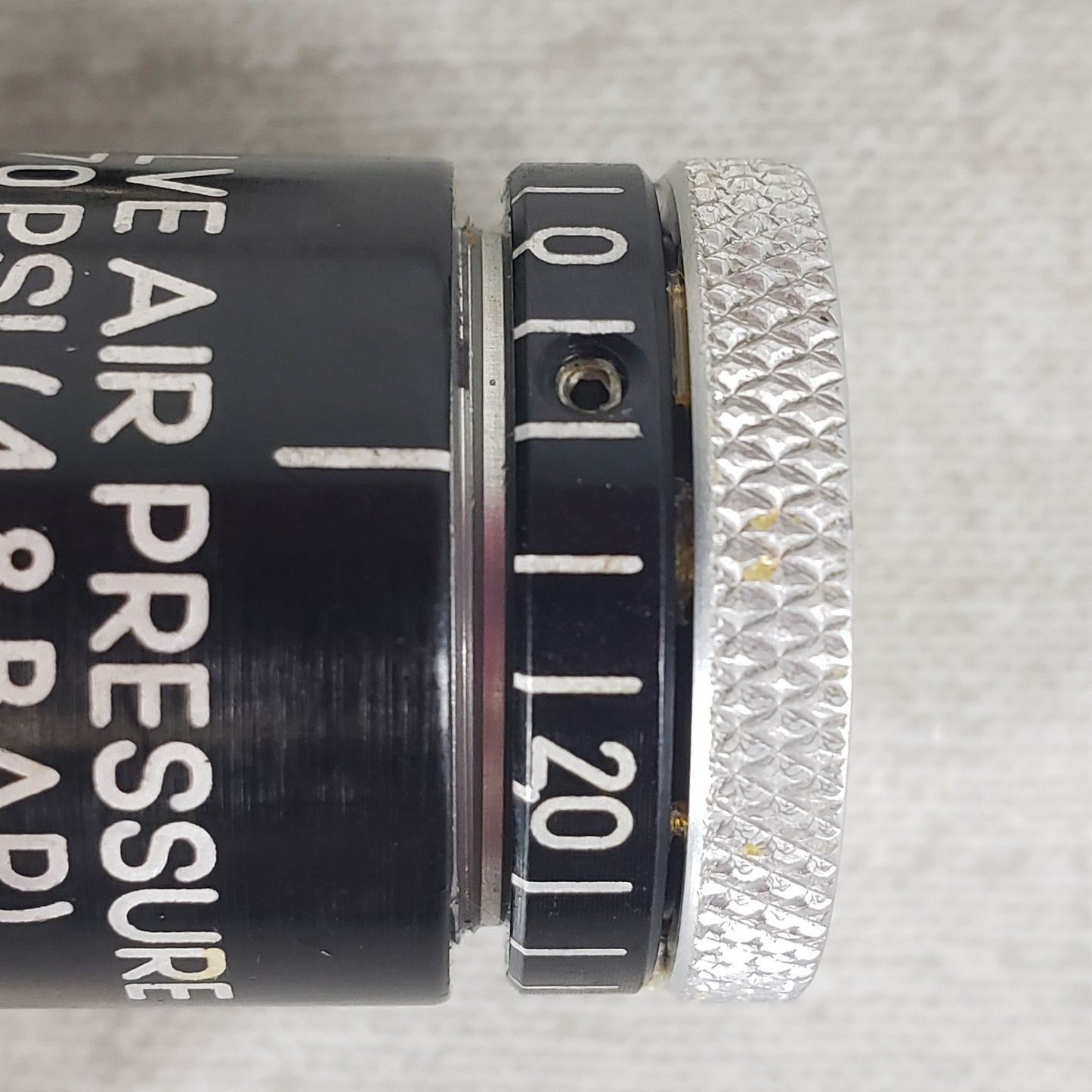 EFD 70 psi/4.8 Bar Valve Pneumatic Air Pressure Dispensing Control Valve