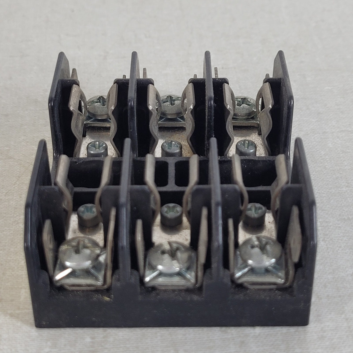 Bussmann BM6033PQ 3-Pole Fuse Block 30A 600V Midget Quick Connect Holder