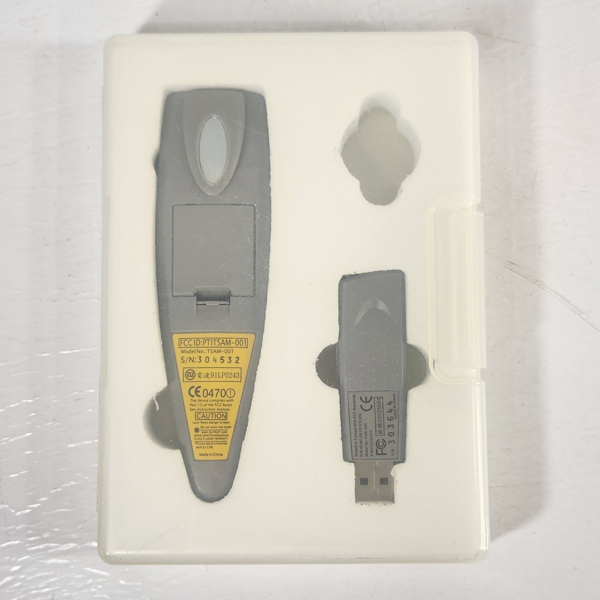 Keyspan TSAM-001 TSAR-006 Wireless Presentation Remote Laser Pointer USB Case