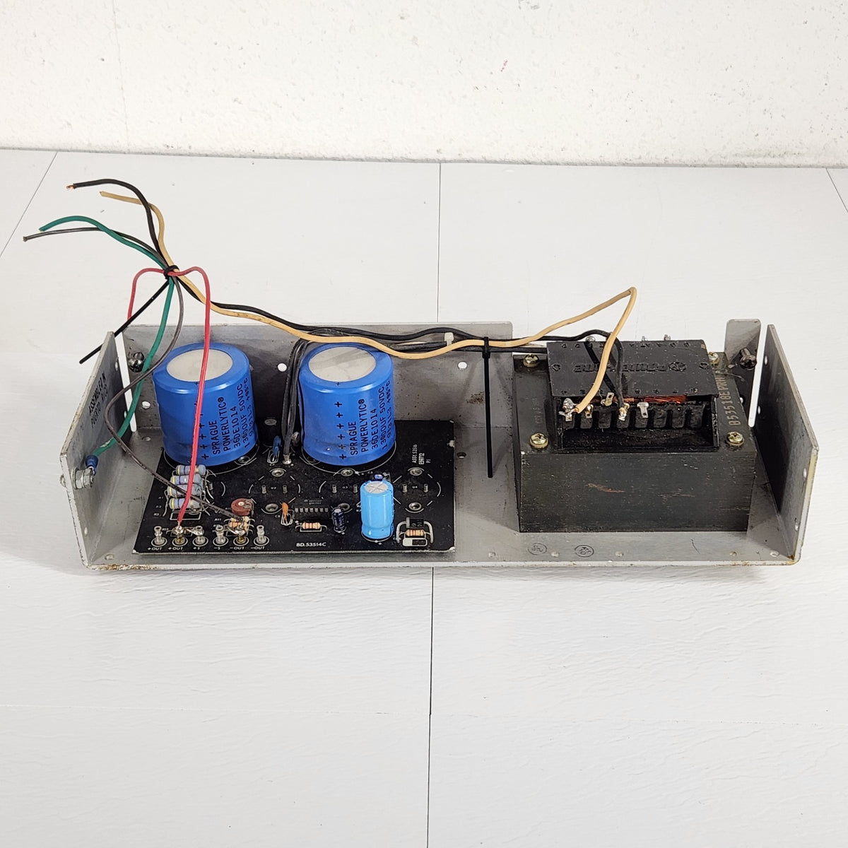 Power-One HE24-7.2-A 24VDC 7.2A 173W Linear DC Power Supply