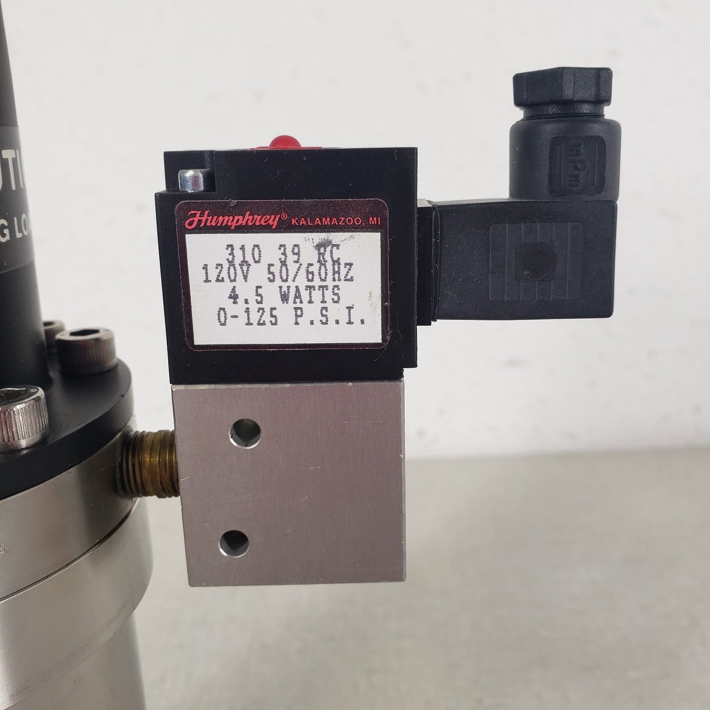 MDC KAV-150-P 311074 Pneumatic High Vacuum Angle Valve KF40 NW40 ISO-K