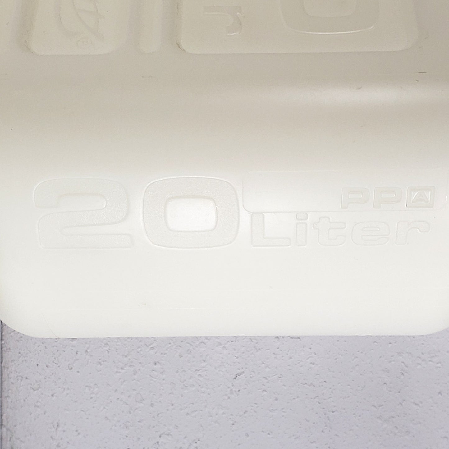 VWR Polypropylene 20 Liter Carboy With Versatile Cap & Spigot
