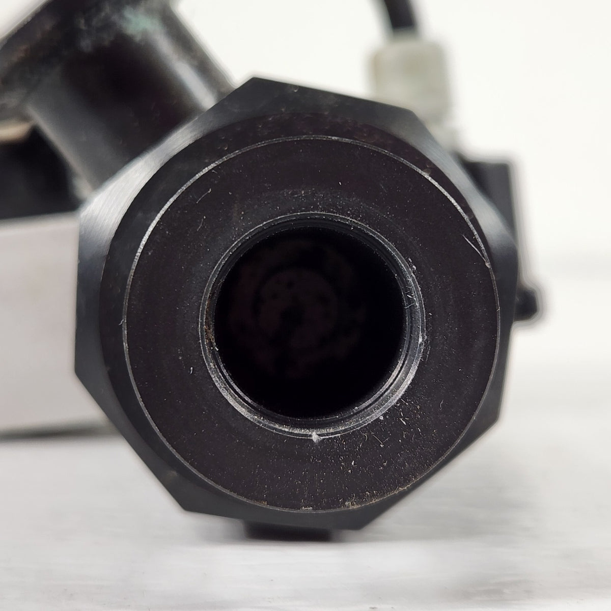 VAT 312 KF16 NW16 Vacuum Valve Aluminum Body Solenoid Actuated Huba Pressure