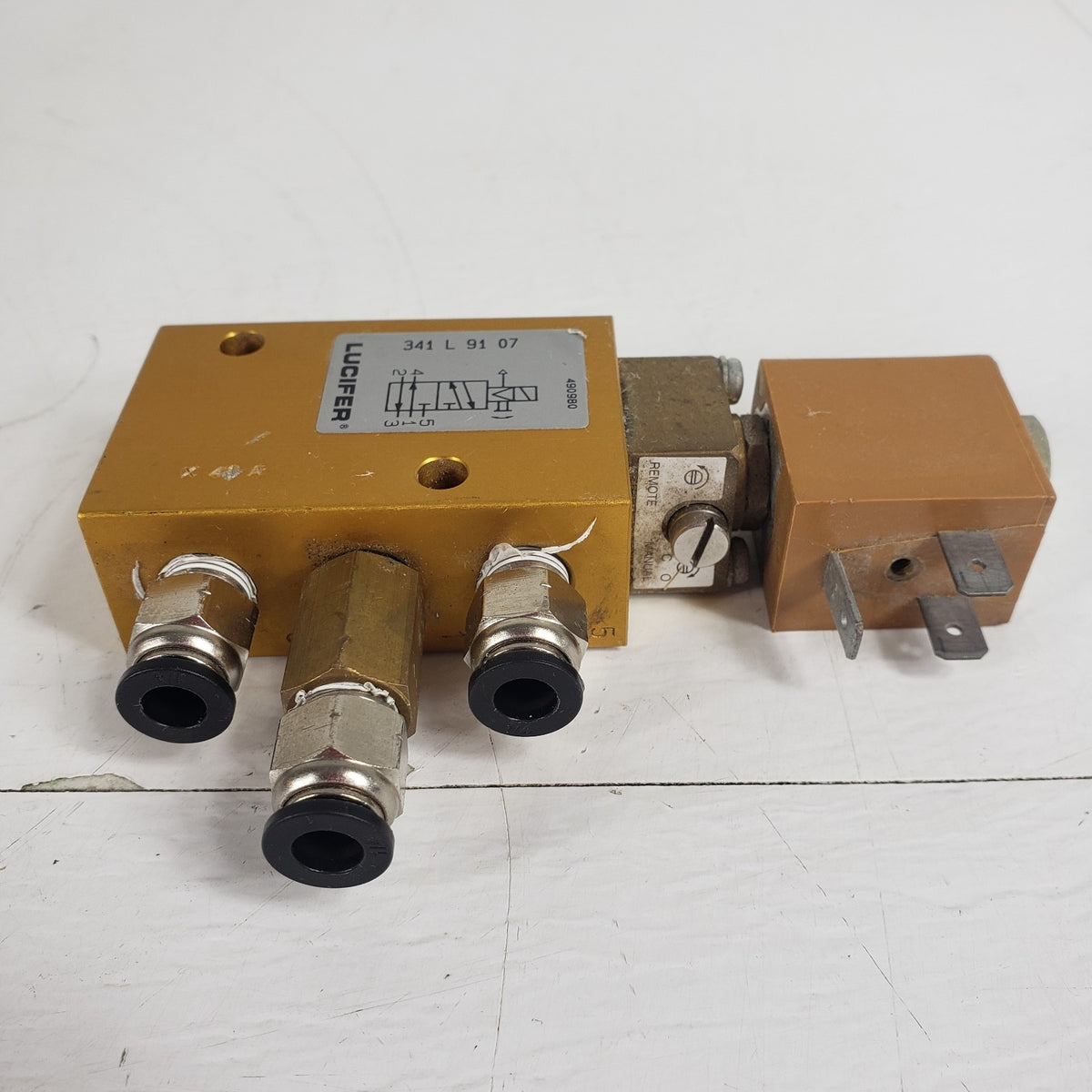 Parker Lucifer 341L9107 5/2-Way 5-Port Pneumatic Solenoid Valve