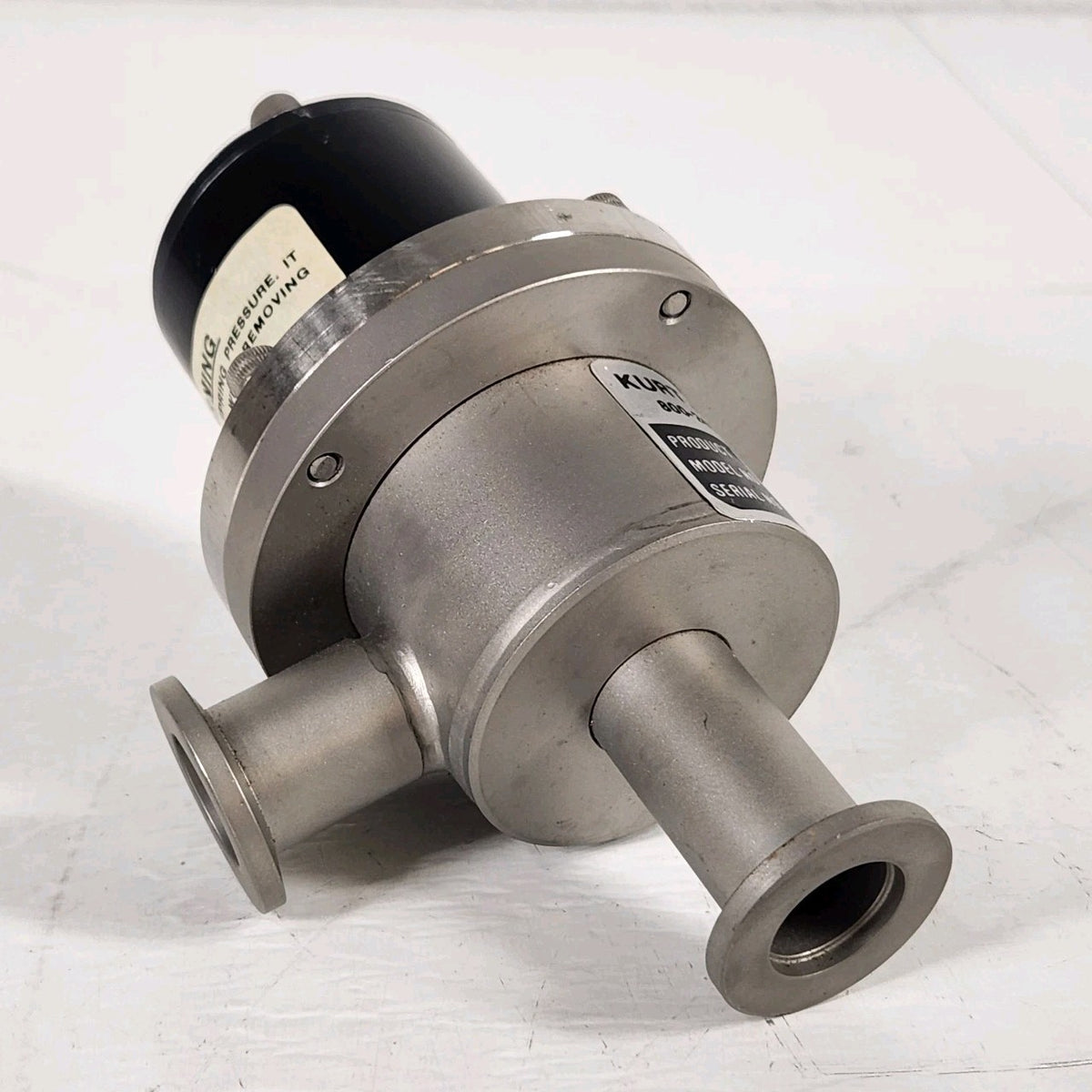 Kurt J. Lesker SA0075PQFZ 3/4" KF16 NW16 Pneumatic High Vacuum Angle Valve QF16