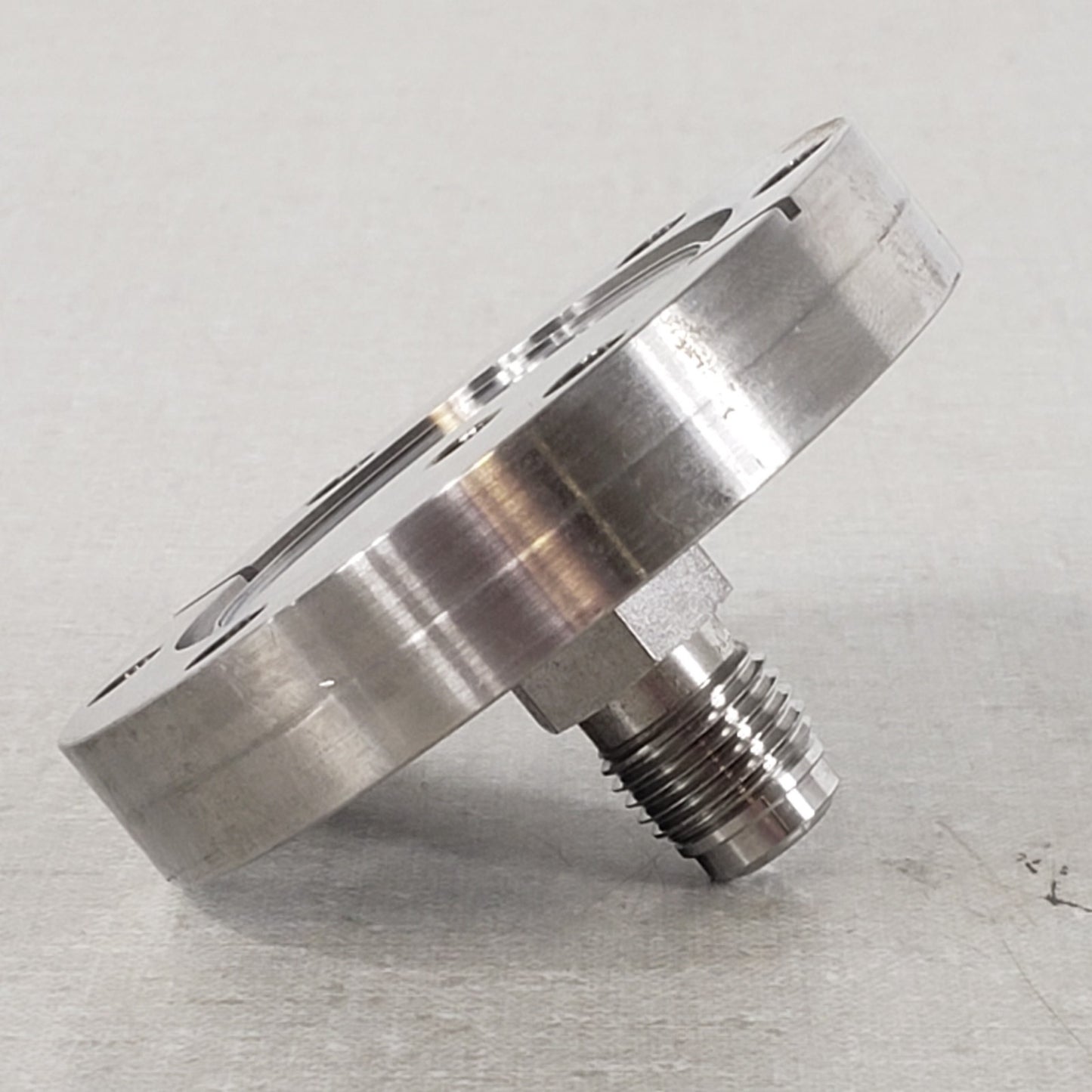 Stainless Steel Ultra High Vacuum Adapter DN35CF 2.75" CF Conflat 1/4" VCR Male