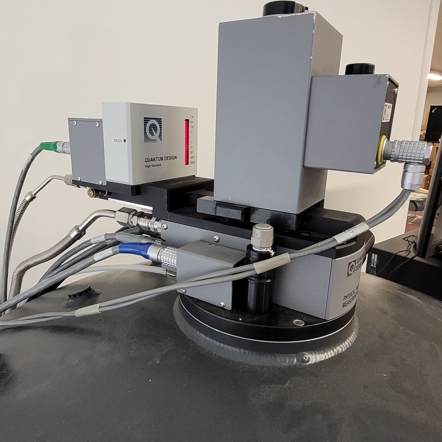 Quantum Design PPMS 6000 9T System w/ VSM, VSM Oven, ACMS & AC Transport