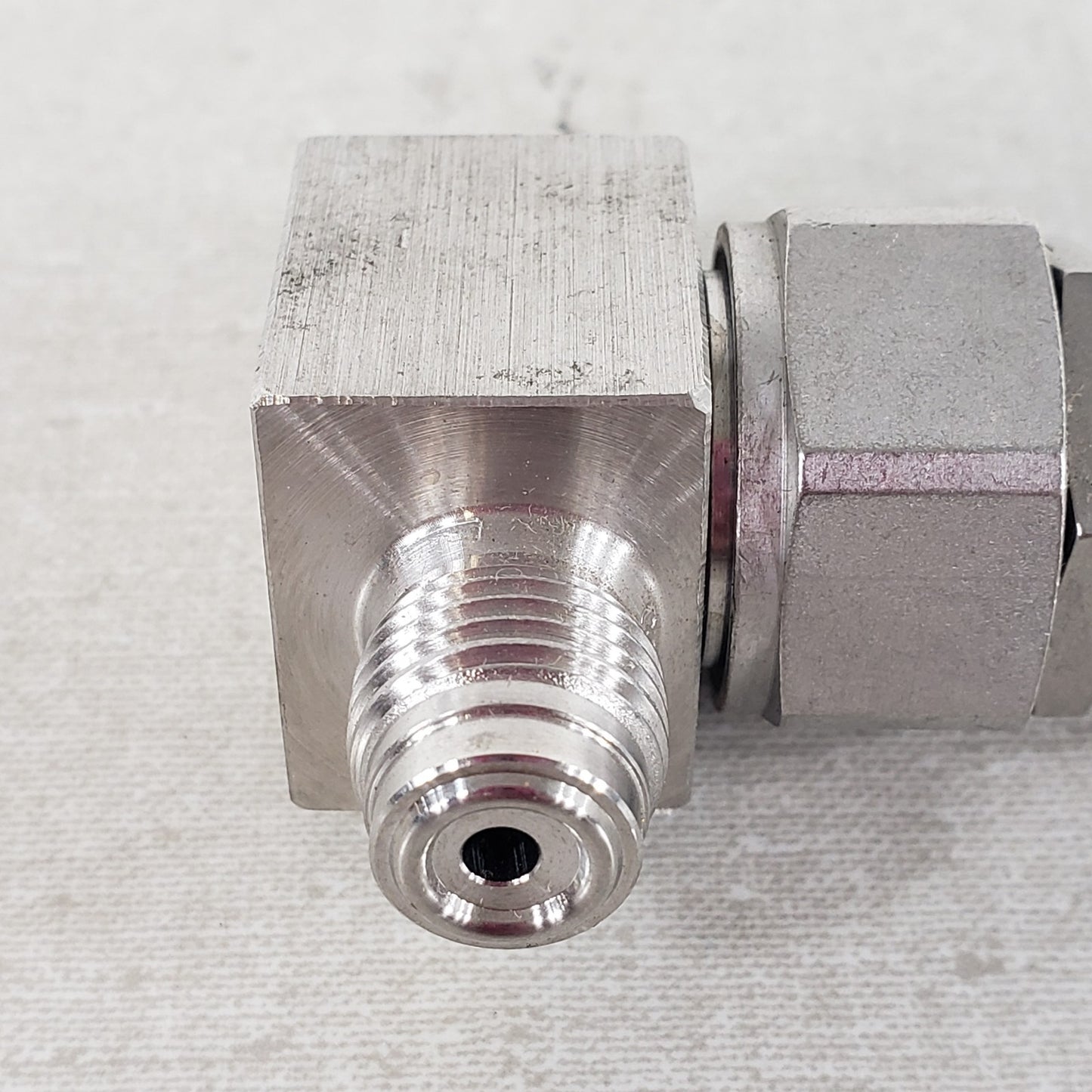 Swagelok NUPRO SS-4BMG-VCR Metering Bellows Valve 1/4in Male VCR