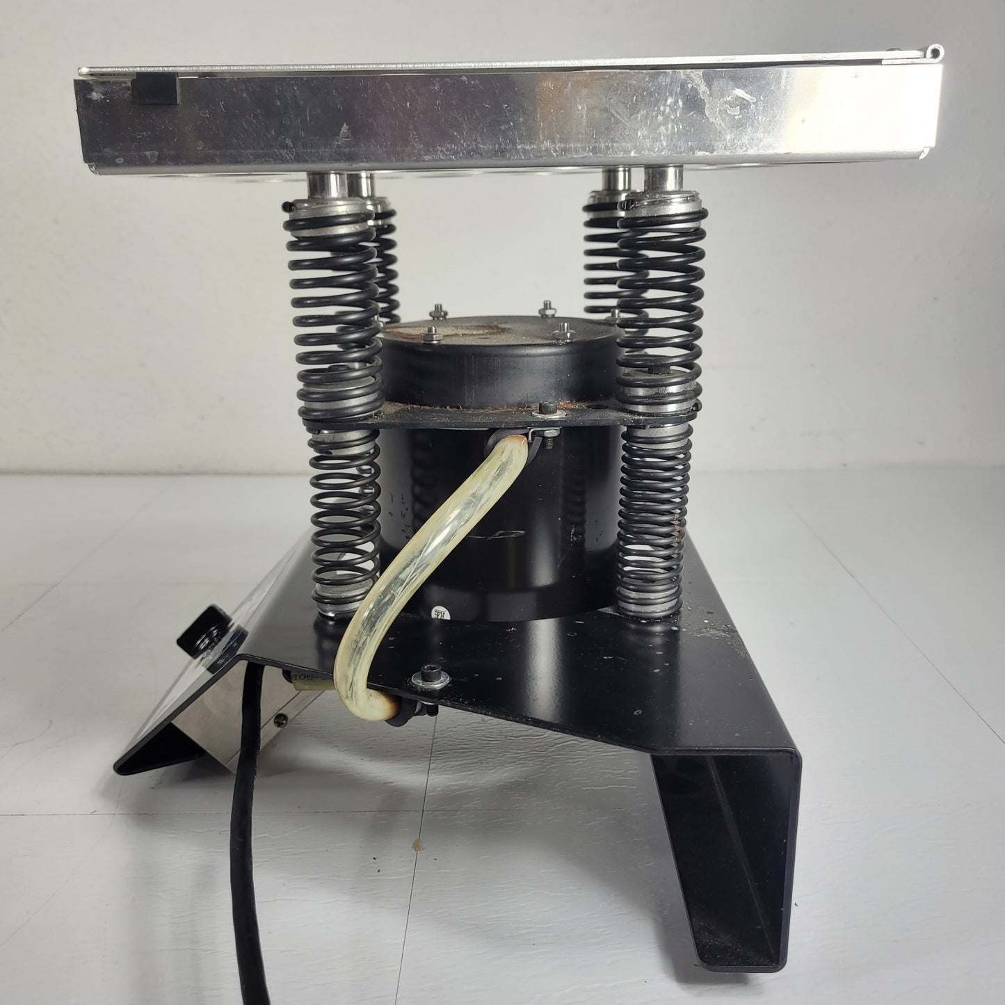 Trilogy Rock-It 360 Orbital Laboratory Sample Shaker Rapid Extraction Q8431