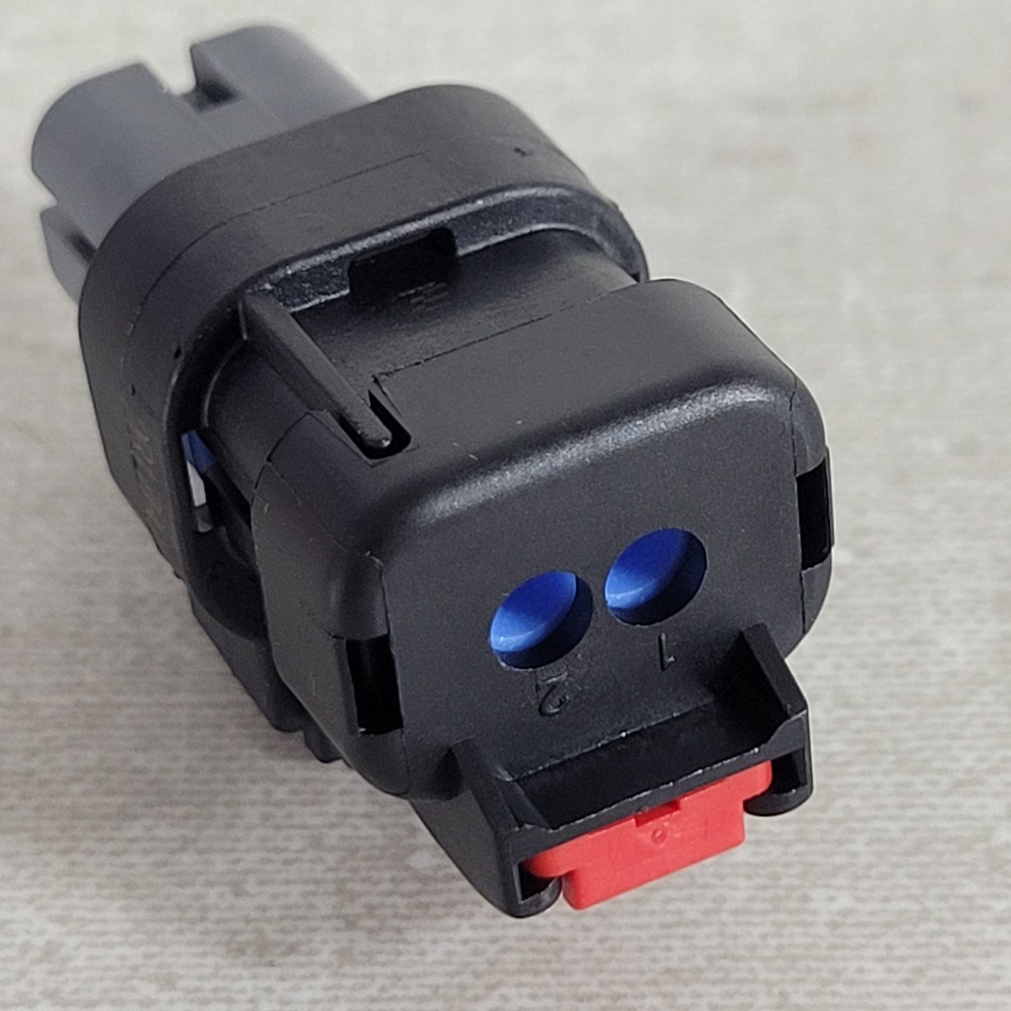 TE AMPSEAL 776427-2 16 2-Pin Plug Housing Female Sockets Key B Gray Sealed