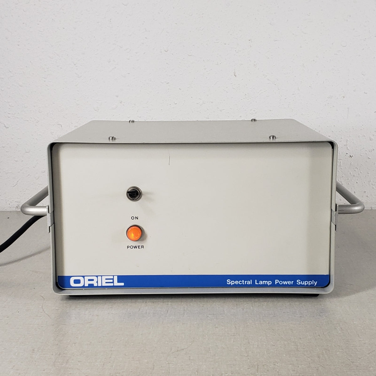 TESTED Oriel 65150 Regulated Spectral Line Lamp Power Supply UV VIS NIR