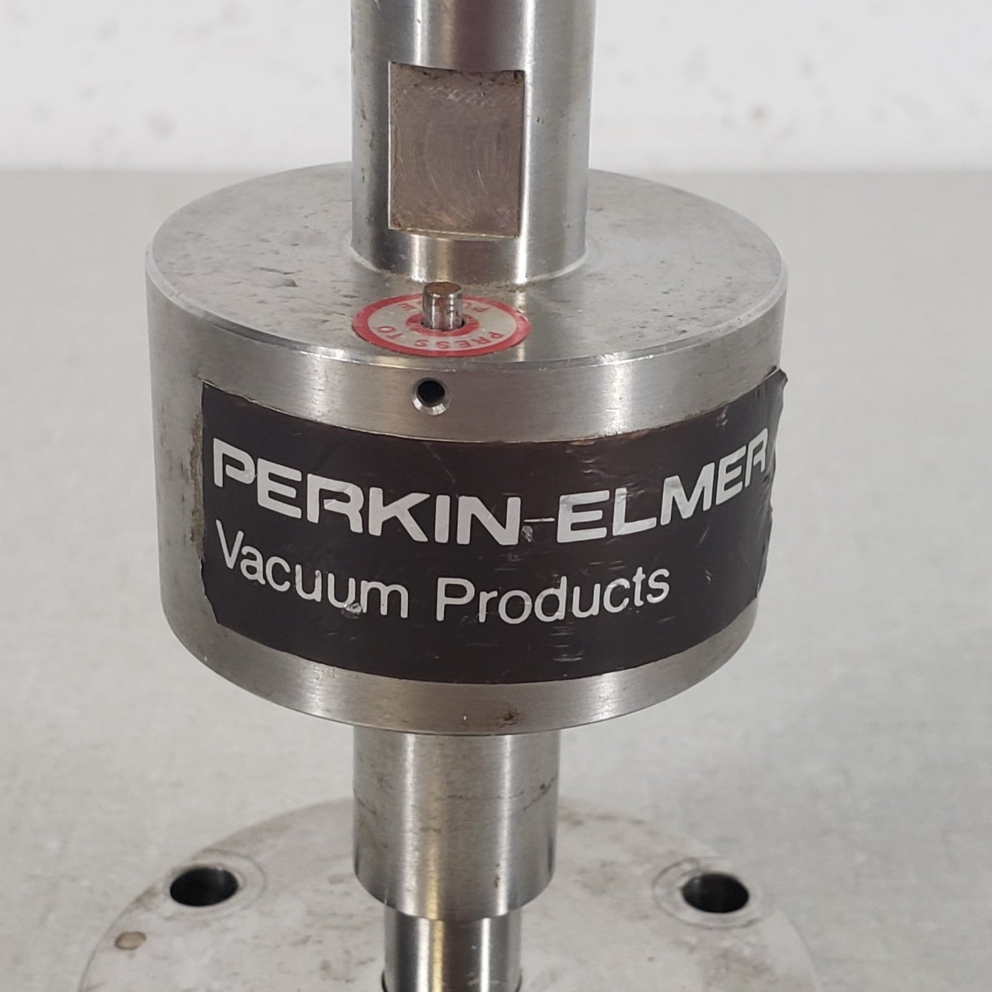 Perkin-Elmer PV10 Piezoelectric Gas Leak Valve DN35CF to 1/4" VCR High Vacuum