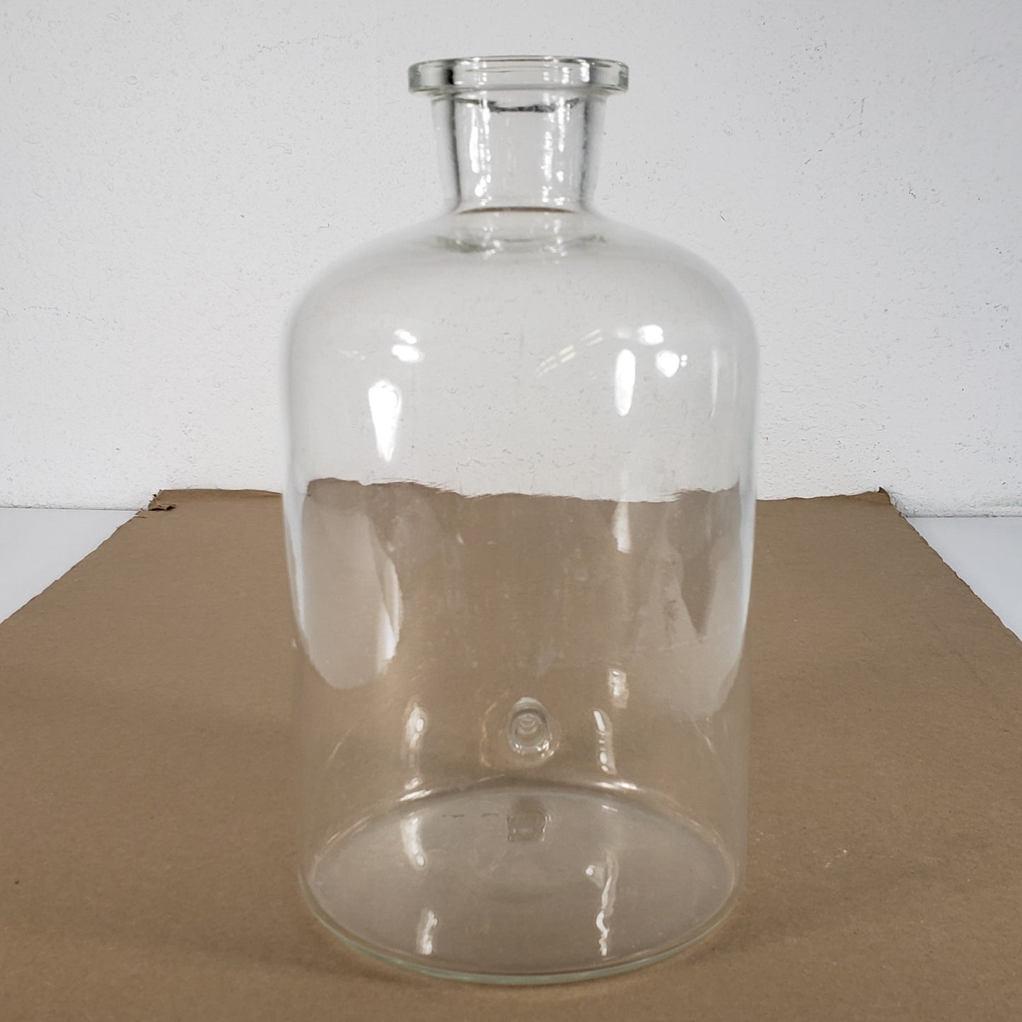 Kimax 14607-4000 4000mL Glass Reservoir Bottle w/3/8" Bottom Hose Outlet