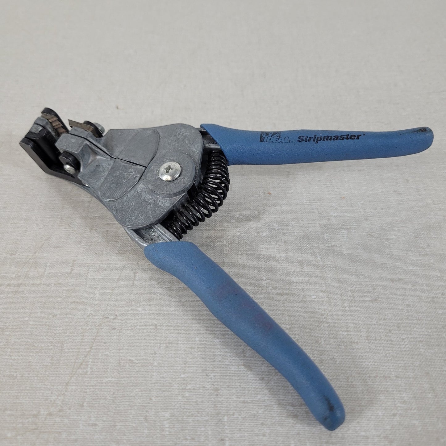 Ideal Industries Stripmaster L-4422 Wire Stripper 14-20 AWG Jaws Hand Tool