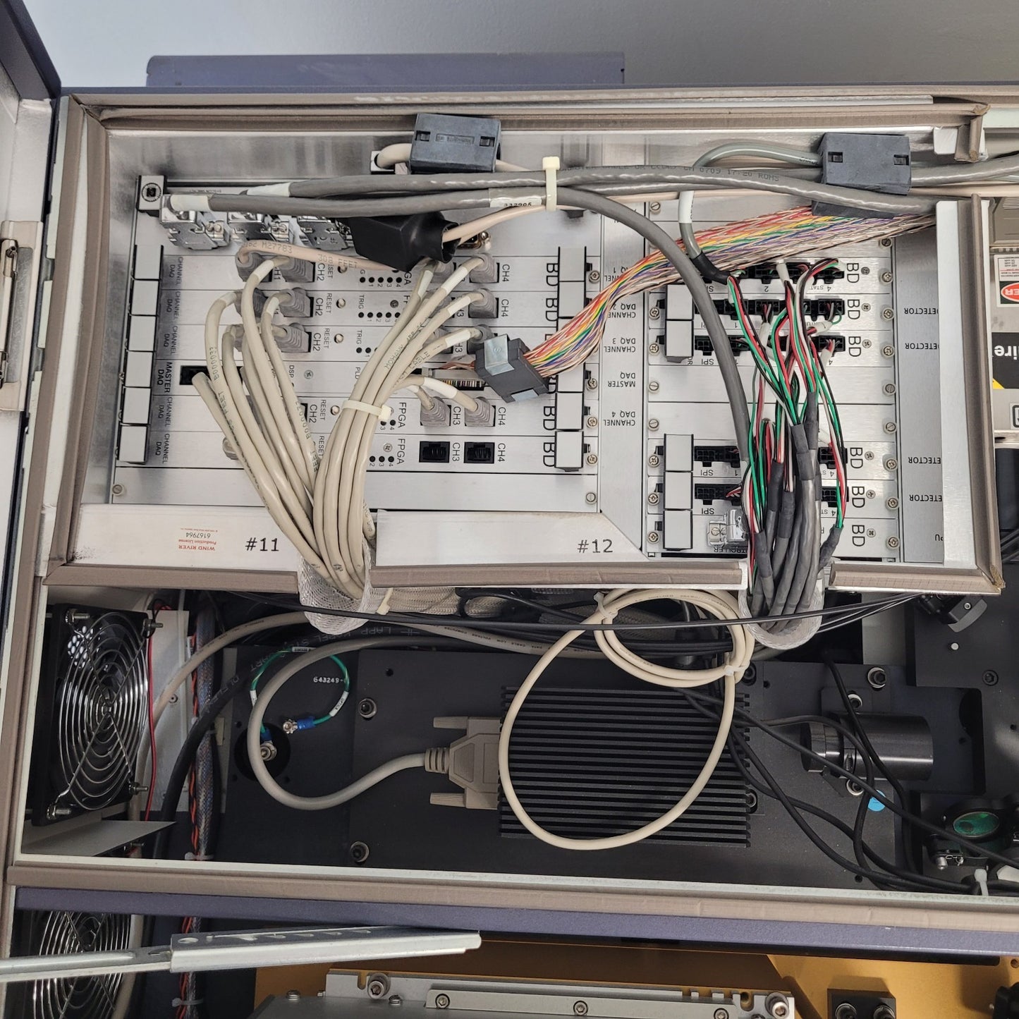 BD Biosciences FACSAria II Cell Sorter Multi-Laser w/ FACSDiva PC Powers On