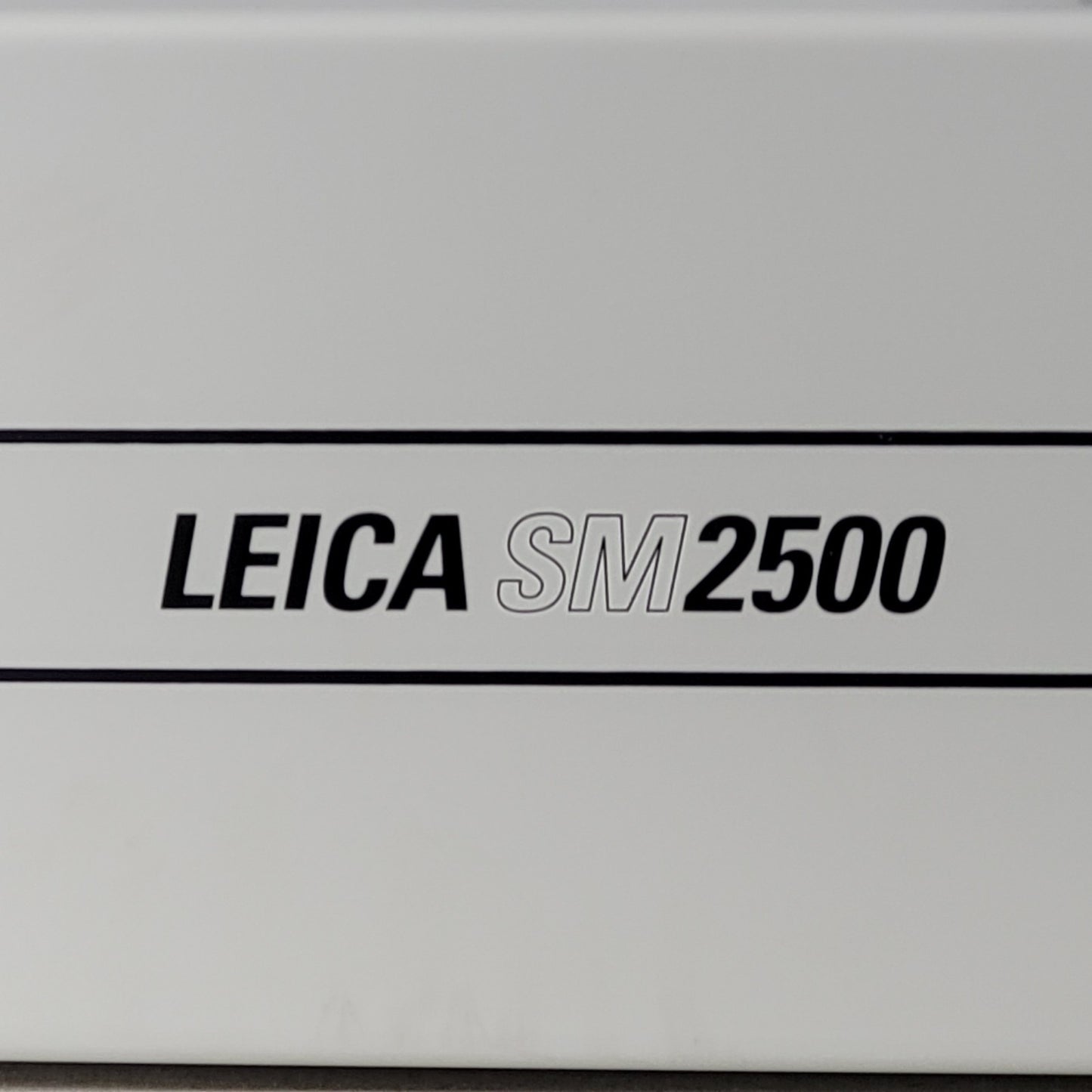 TESTED Leica SM2500 Microtome System 0-1000um Thickness 0.5-100mm/s Speed