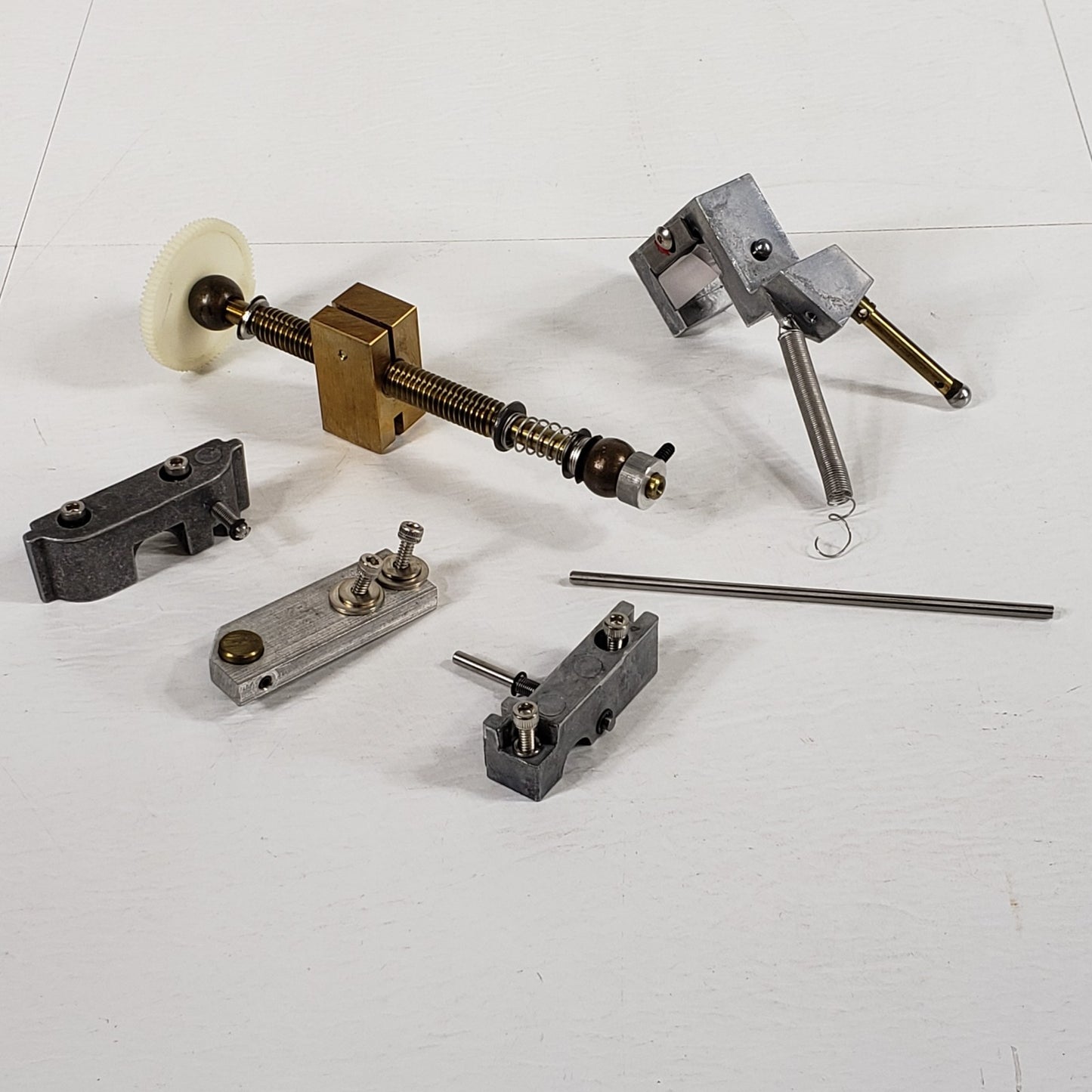 Perkin Elmer Lambda 3B UV/Vis Spring-Loaded Optical Mirror Mount Assembly