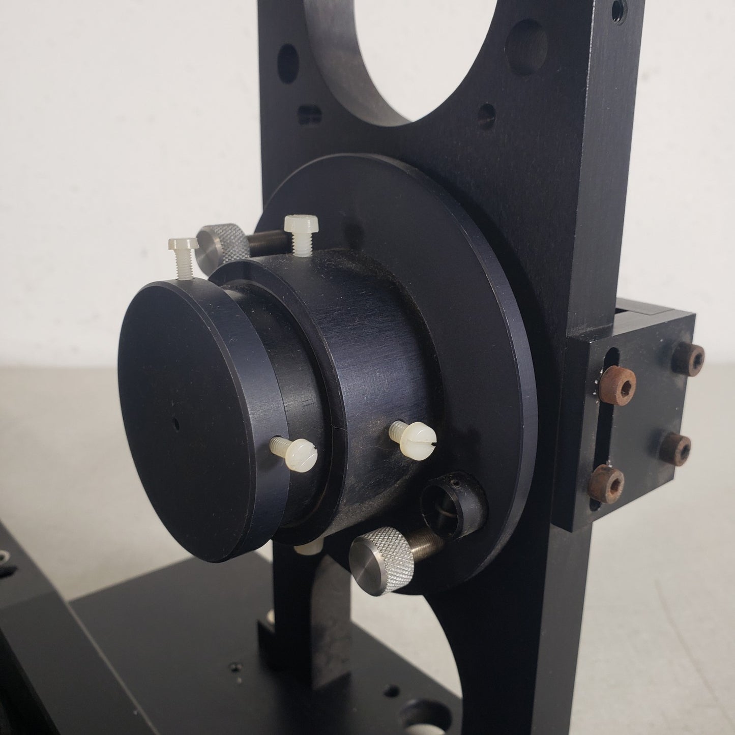 Custom 5 Way Optical Assembly Optical Adjustable Lens Mount Laboratory Equipment