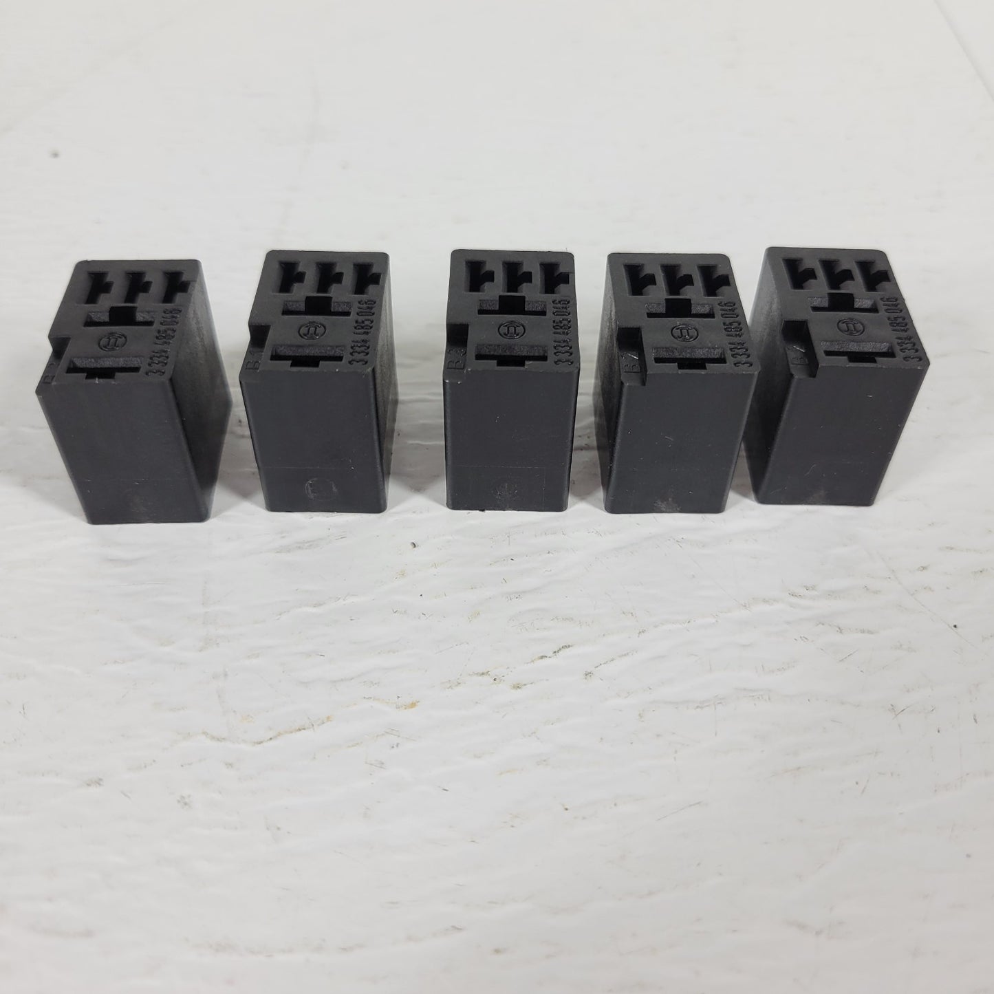 5x TE 1-1904045-6 Micro ISO Relay Socket Housing 5-Pin Black A124188-ND