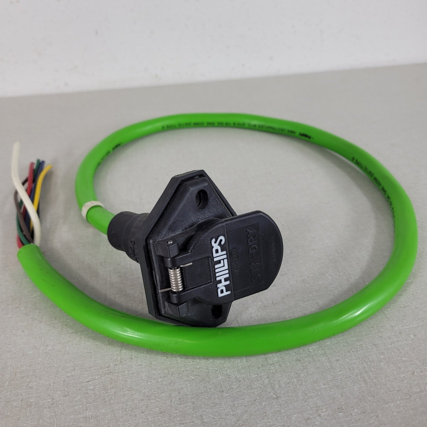 Phillips STA-DRY SAE J560 7-Way Trailer Plug Pigtail Cable Green Lead