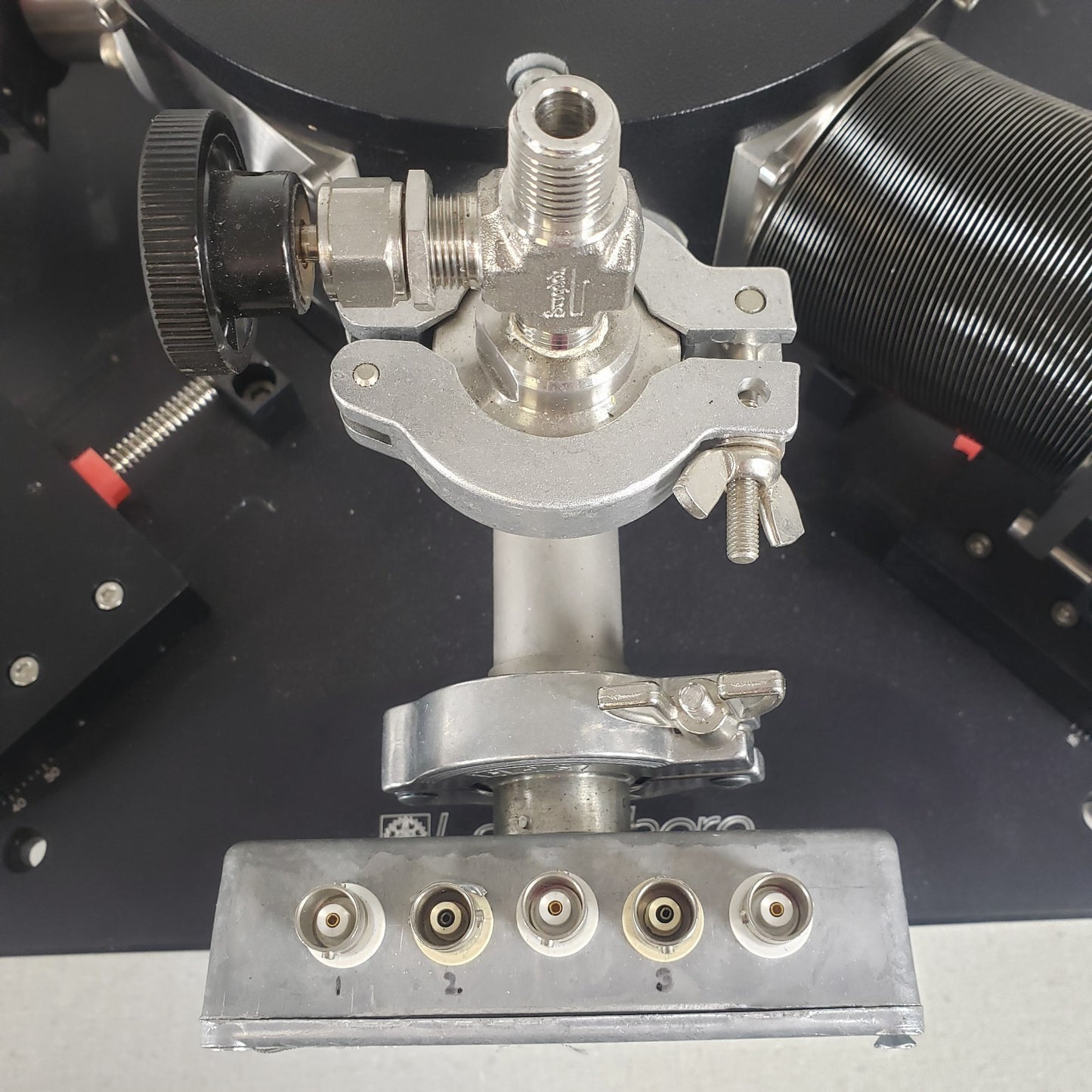 TESTED Lake Shore TTP4 Table Top 3-axis Cryogenic Probe Station 4.2-475K 0-67GHz