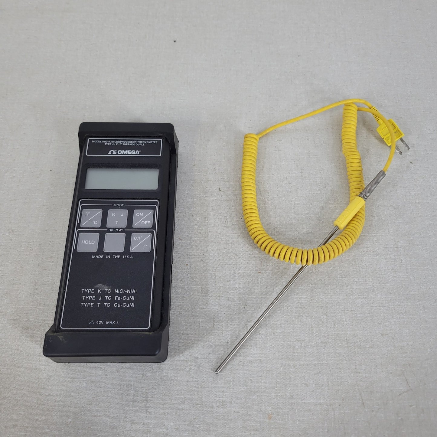TESTED OMEGA HH21A Handheld Thermocouple Thermometer J/K/T w/ Type K Probe