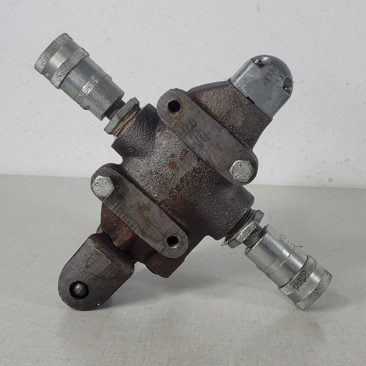 GRESEN 575-S Single Spool Hydraulic Control Valve w/ Pioneer 4050-3 Couplers