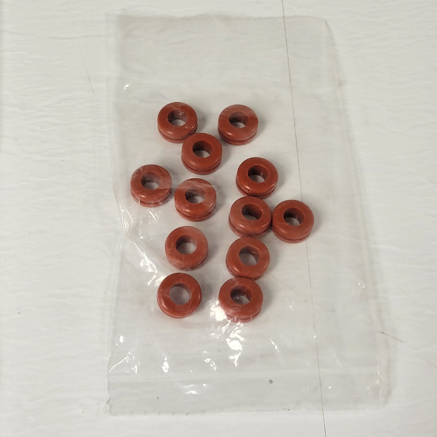 PACK OF 12- 8mm Vibration Damping Silicon Rubber Rubber Gromets, Unopened Pack