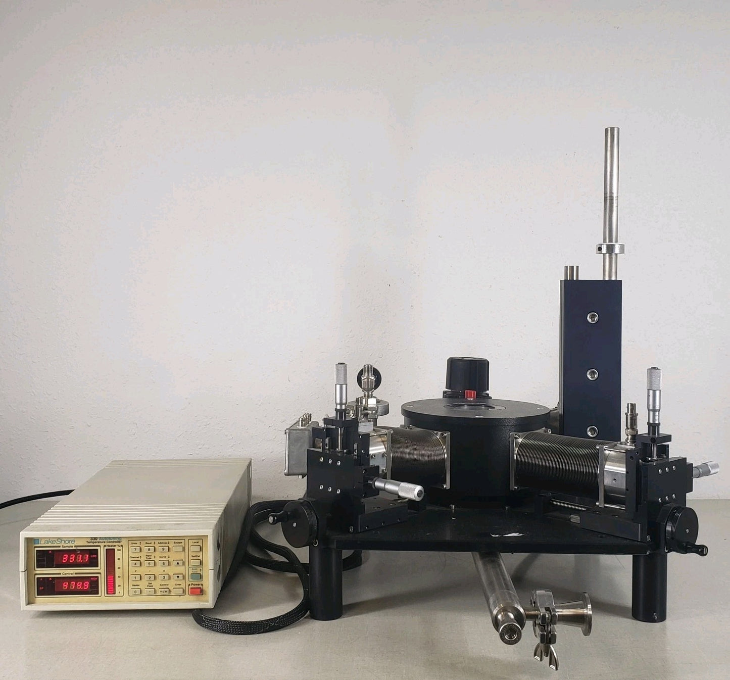 TESTED Lake Shore TTP4 Table Top 3-axis Cryogenic Probe Station 4.2-475K 0-67GHz