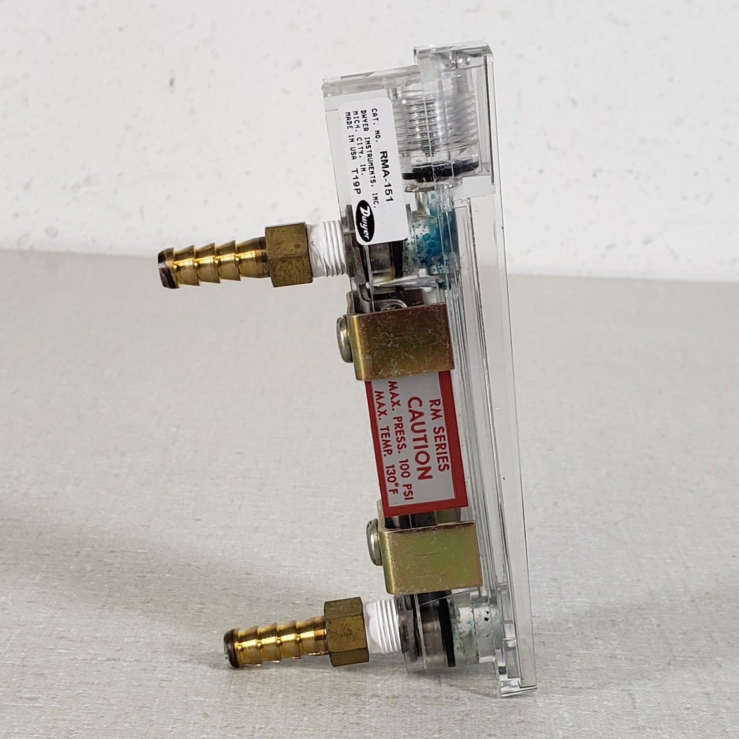 Dwyer RMA-151 Rate-Master 0-50cc/min Flowmeter w/ Brackets & 3/16" ID Barb Inlet
