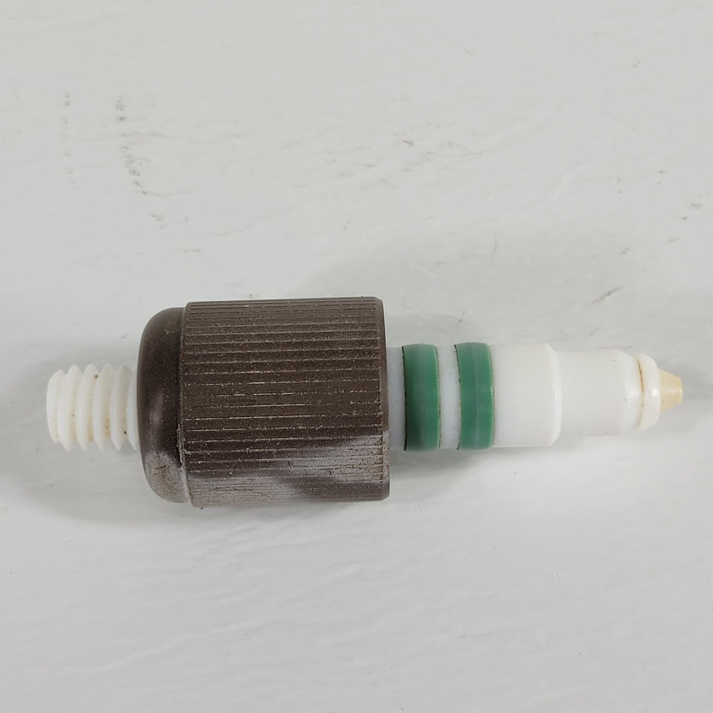 CHEMGLASS PTFE 0-12mm High Vacuum Valve Plugs for Vacuum Systems, Green & Brown