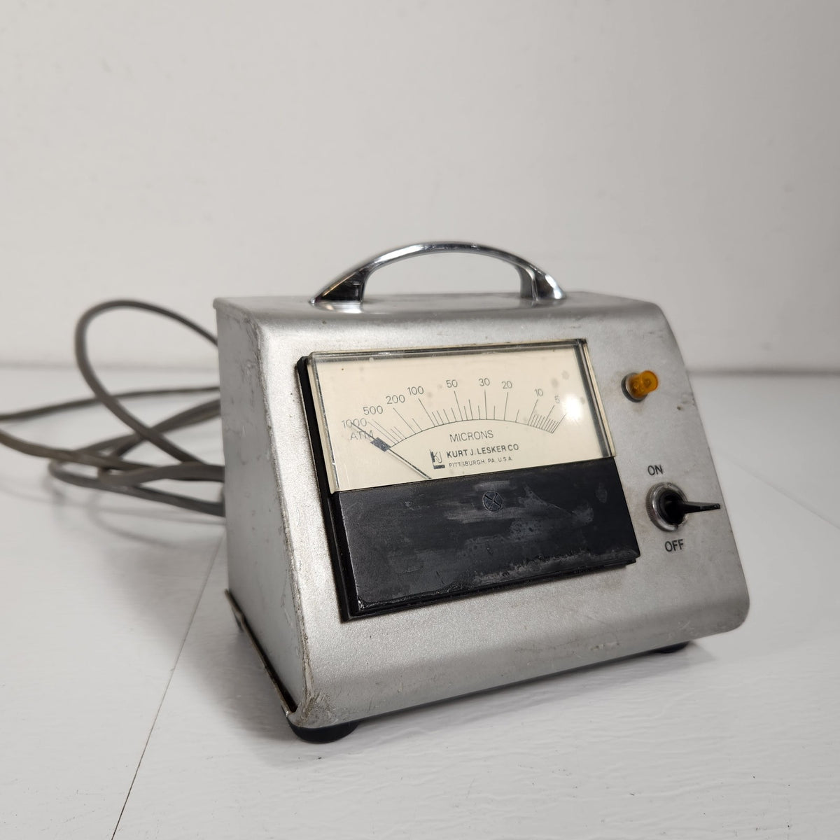 Kurt J Lesker TCC-201 Thermocouple Vacuum Gauge Controller Micron Meter 115V