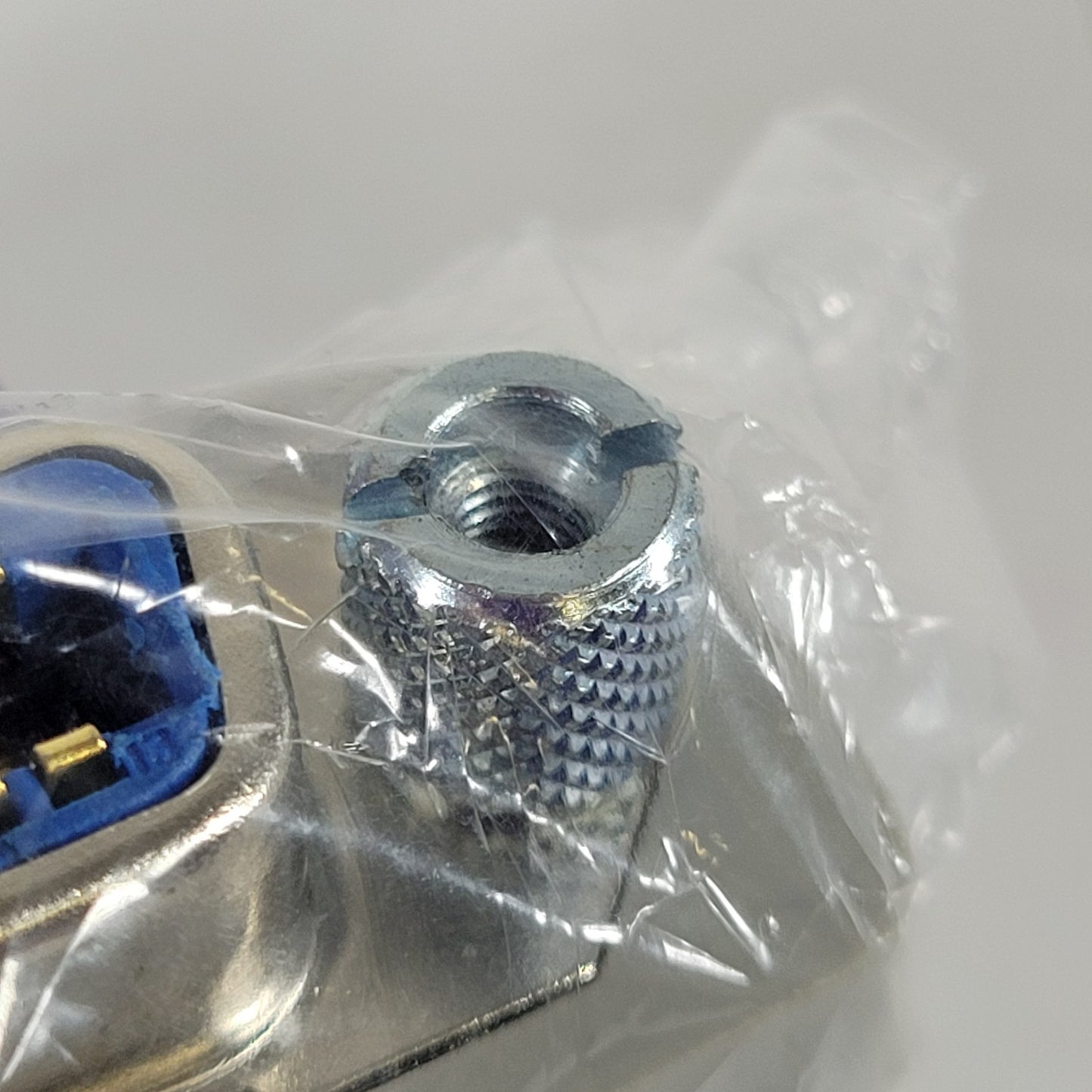L-COM CIM24RA 9407 GPIB 90 Degree Right Angle Adapter, IEEE-488, New Condition