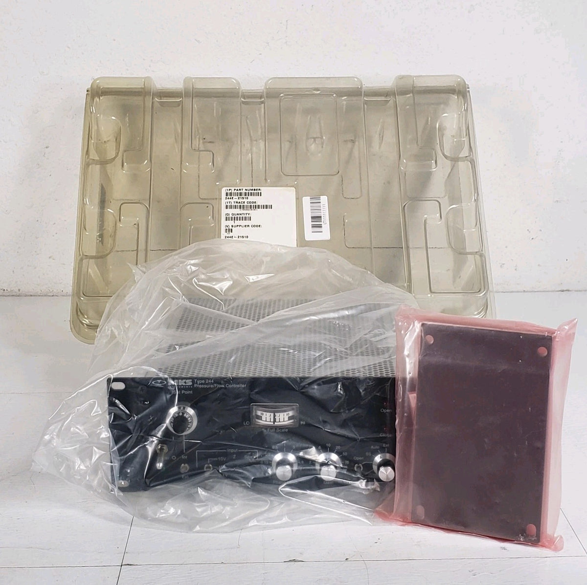 MKS 244E-21510 Type 244 Pressure/Flow Controller Vacuum Processing NOS