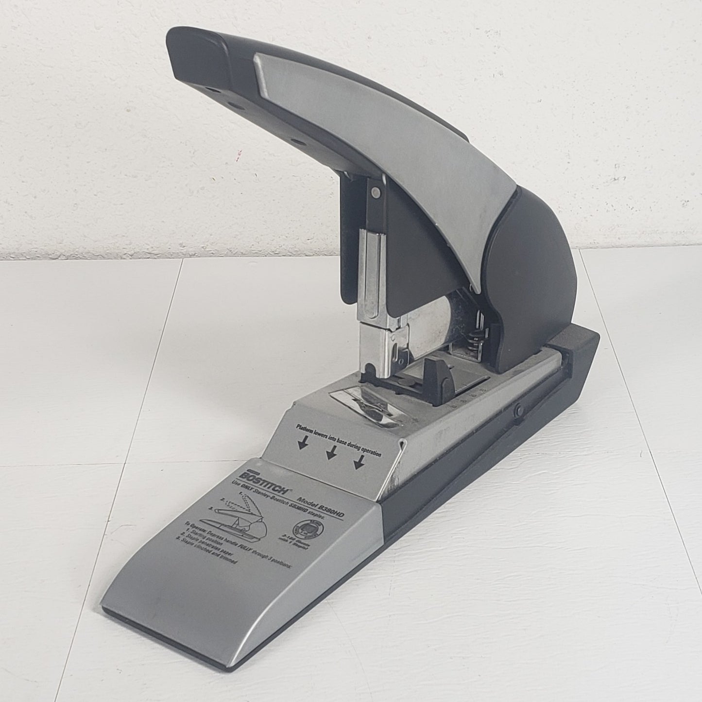BOSTITCH B380HD Auto180 Xtreme Heavy Duty Stapler 180-Sheet Capacity