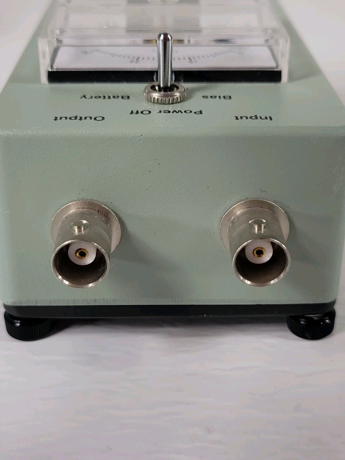 BRUEL & KJAER WB1372 DeltraTron Power Supply, BNC Input & Output, 0-30V, Battery