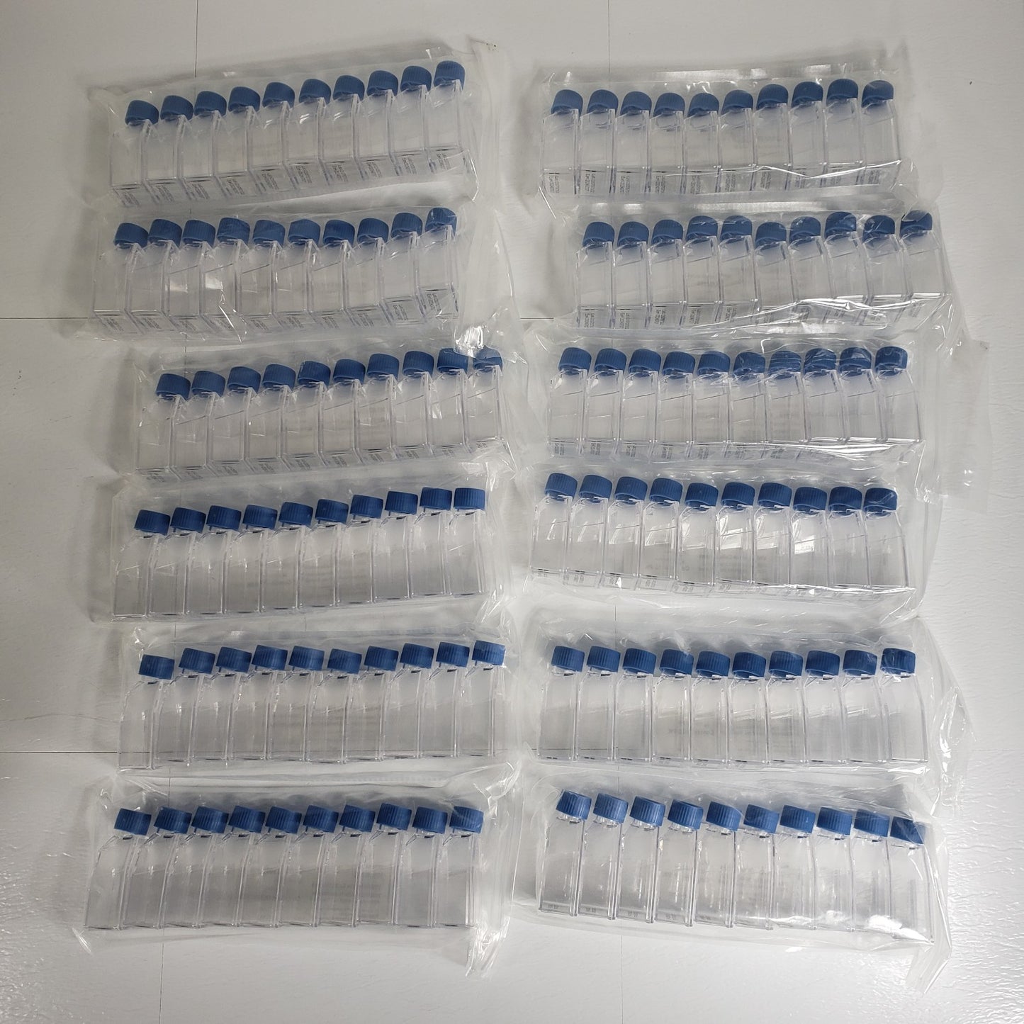 VWR 10861-672 25mL Cell Culture Flasks Treated Vent Cap Sterile 120x