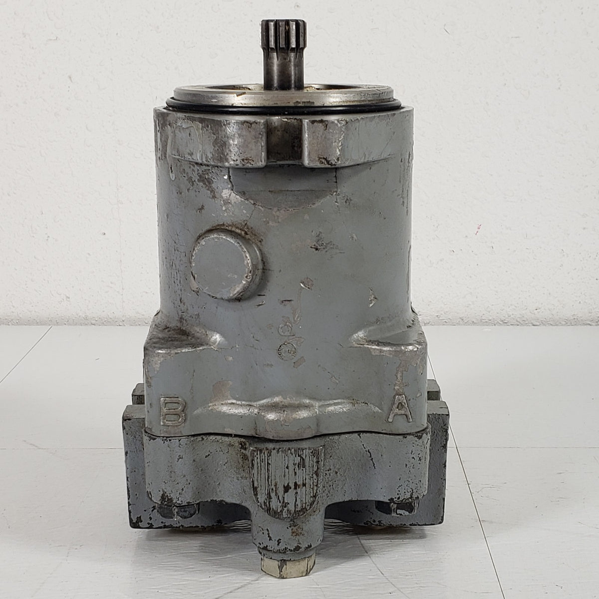 Sauer Sundstrand MMF046CAEBBBNNN M46 Fixed Hydraulic Piston Motor Untested