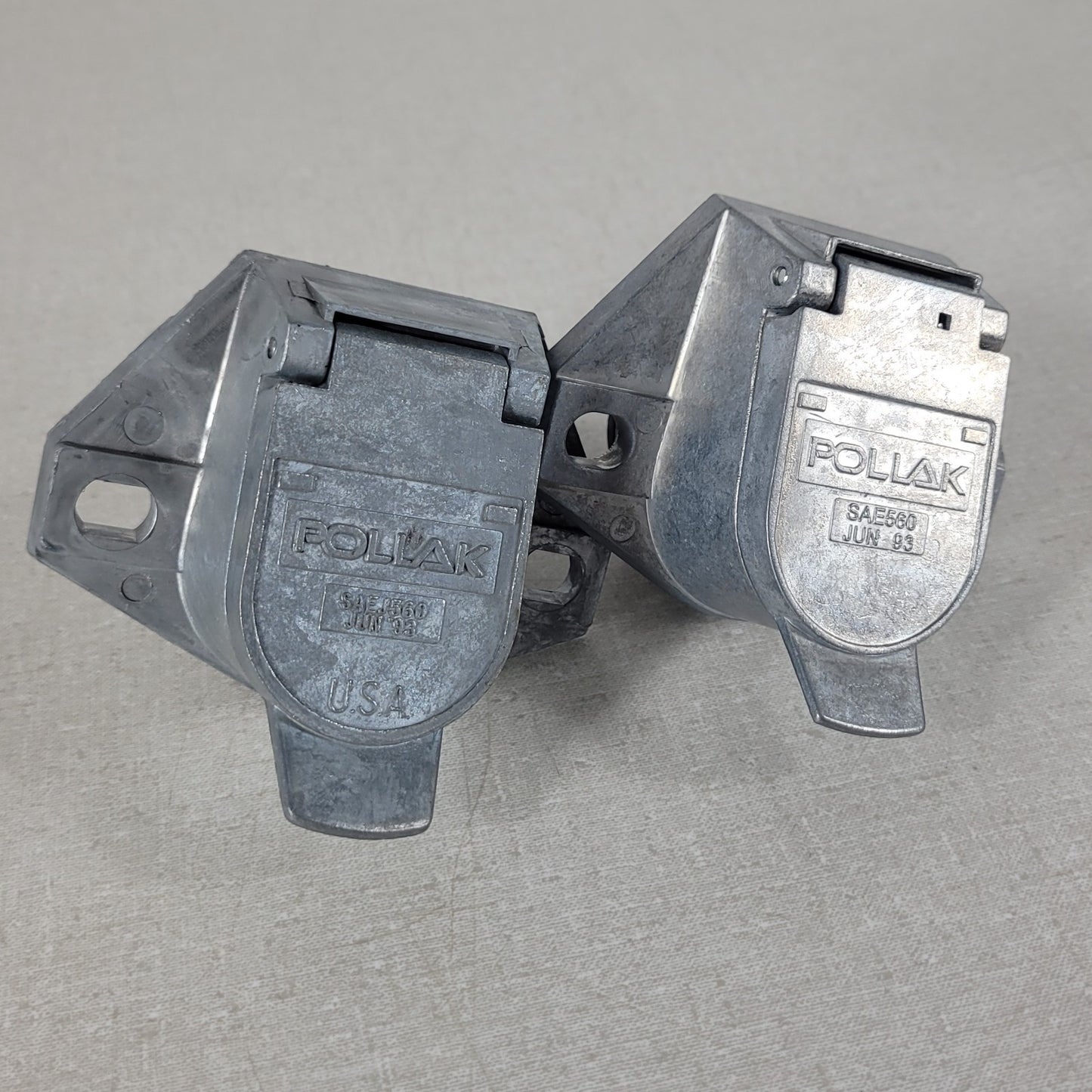 2 Units Pollak 11-720 SAE J560 7-Pole Heavy-Duty Die-Cast Truck Trailer Socket