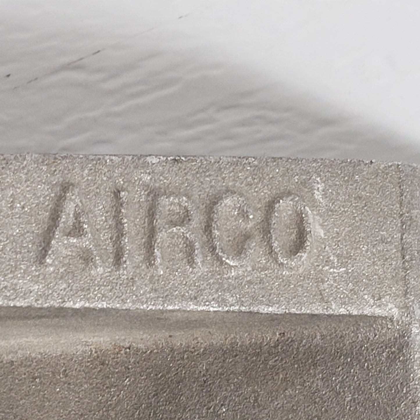 AIRCO Industrial Single Tank Rack Gas Cylinder Clamp Holder, Bench Mount Bracket