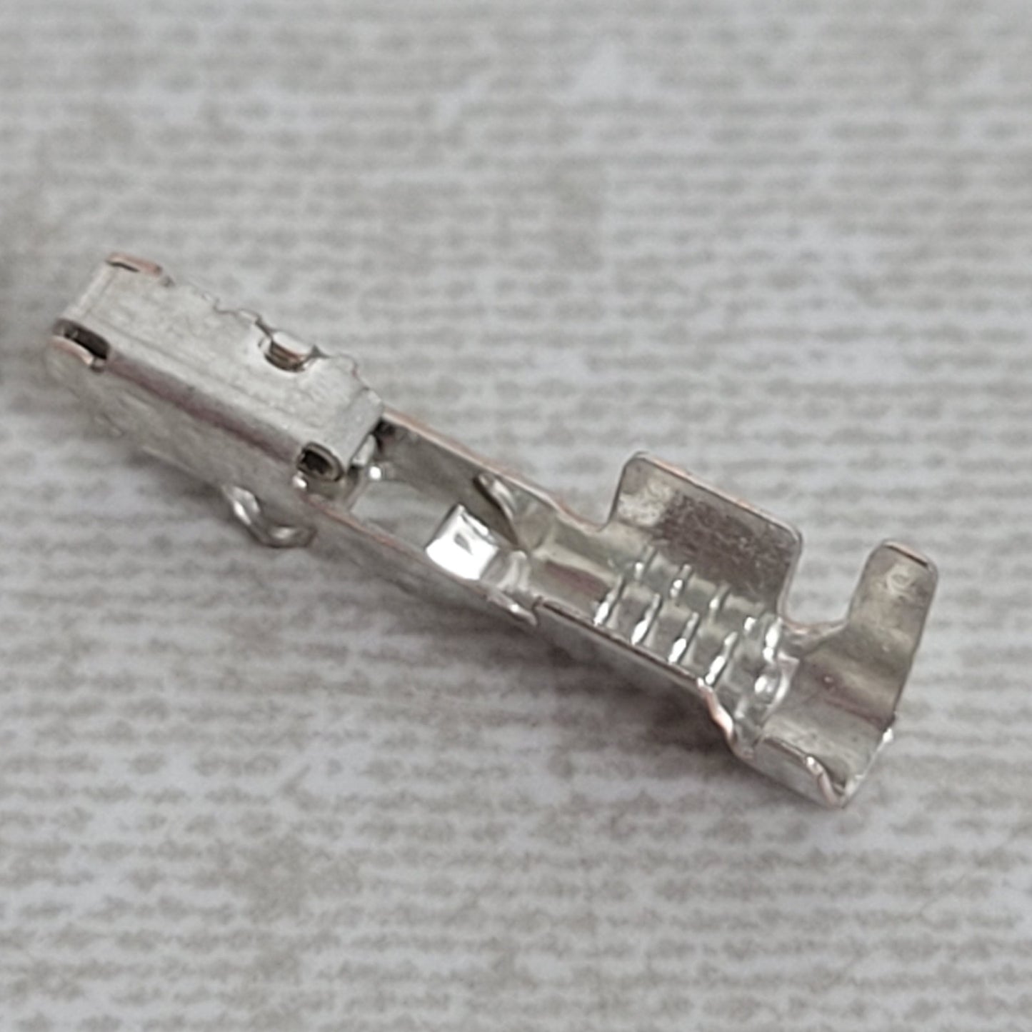 Lot of 50 Cinch 425-00-00-873 SHS Socket Crimp Contacts, 14-18 AWG, Tin