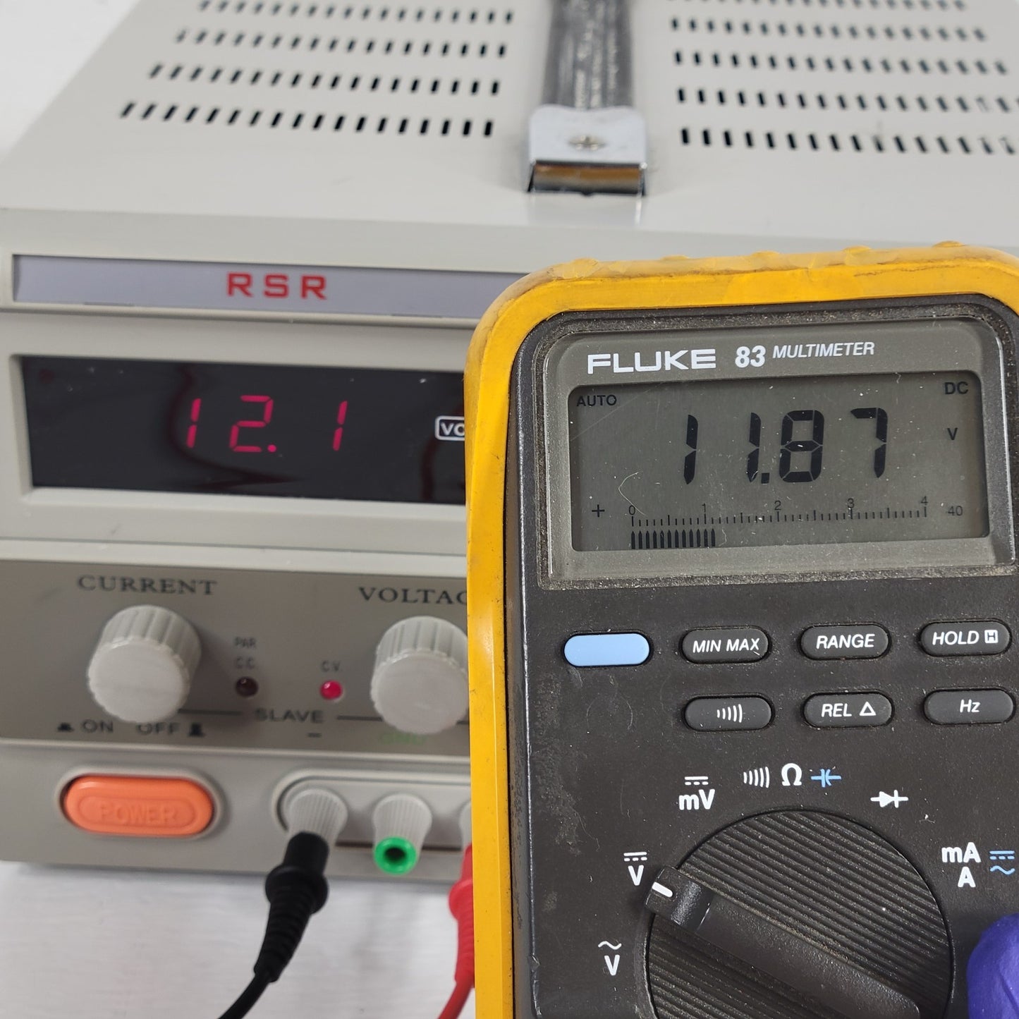 TESTED RSR HY3002-3 Triple Output Linear DC Power Supply 2x 0-30V 2A 5V3A GradeA