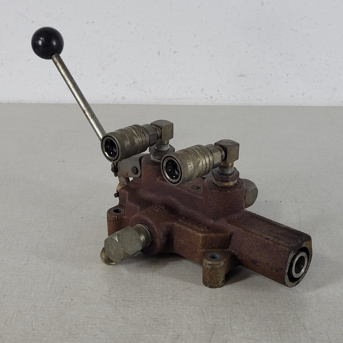 Prince RD5200 2-Spool Hydraulic Directional Control Valve Lever 30 GPM Untested