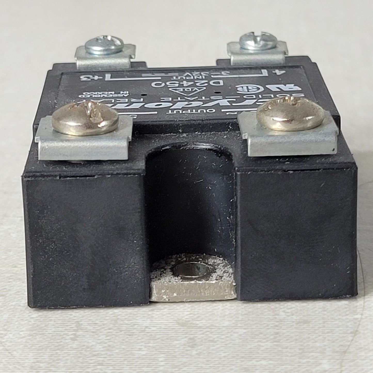 Crydom D2450 Solid State Relay Panel Mounting 240V 50A Output 3-32V Input