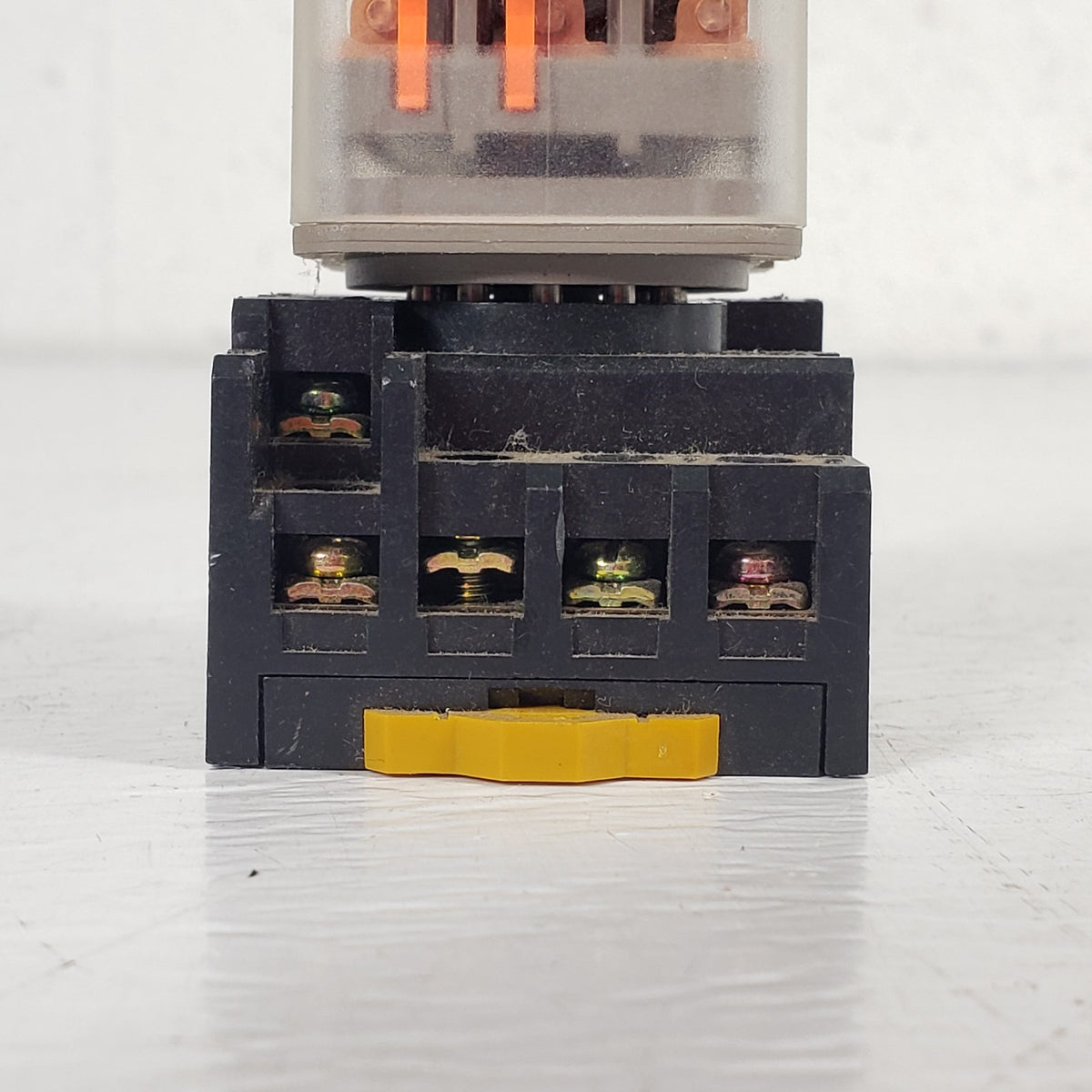 Allen-Bradley 700-HA33Z24 Series B 24VDC 10A 3PDT Relay w/ 11-Pin Socket