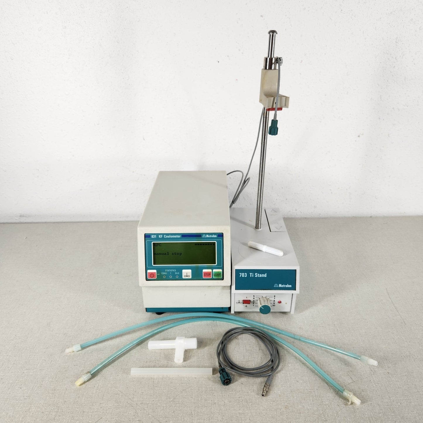 TESTED Metrohm 831 KF Coulometer Karl Fischer Titrator w/ 703 Ti Stand