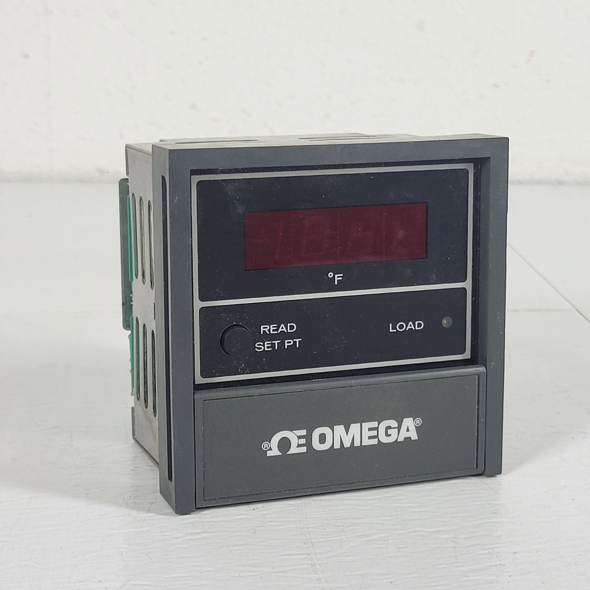 Omega CN3910AKF Type K Digital Temperature Controller Dual 20A Relays 120/230V