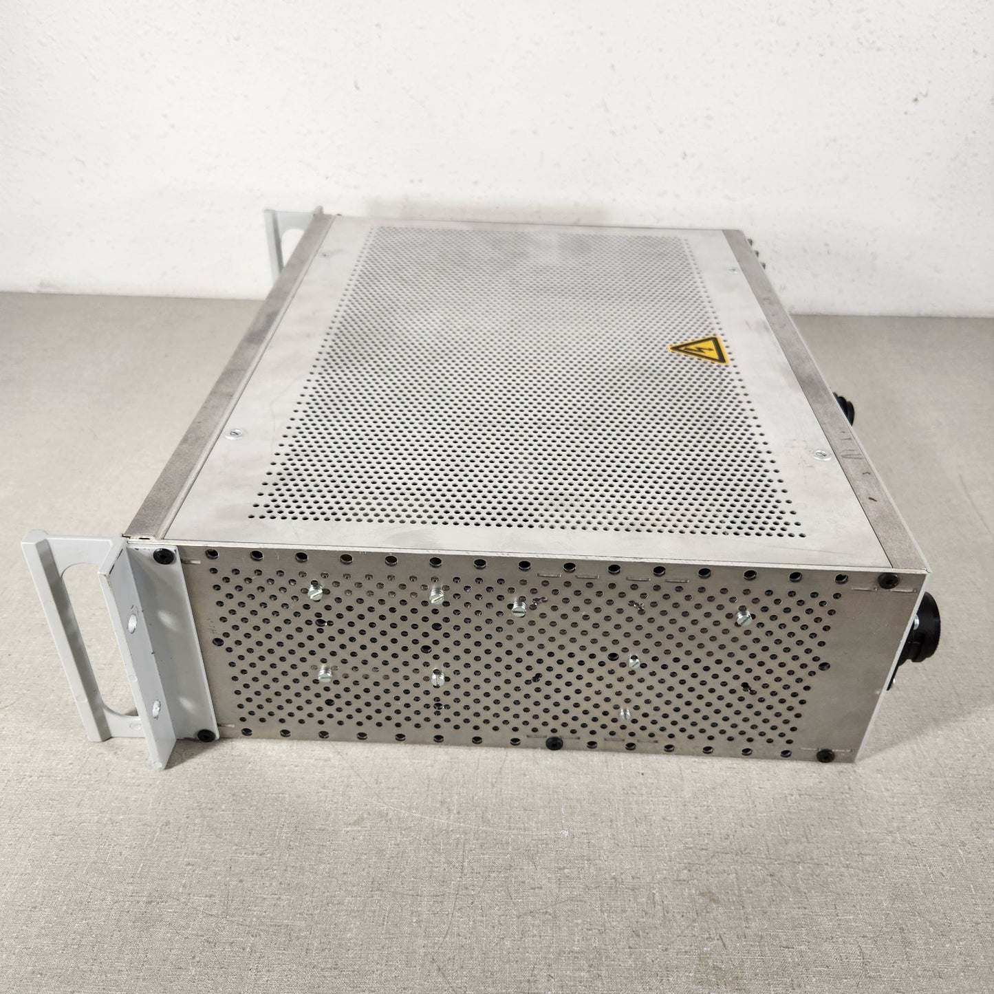 Pfeiffer TCP-600 Turbo Pump Controller PM C01 320 3U Power Supply Powers On