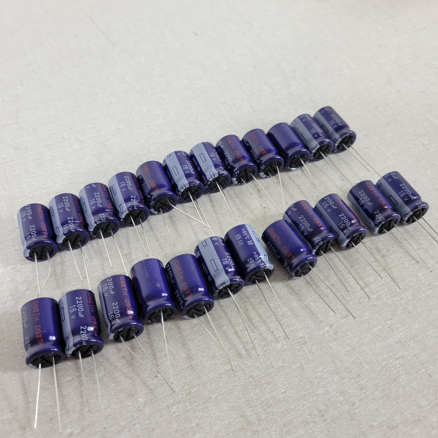 Lot of 24 Panasonic ECA-M 2200uF 16V Radial Aluminum Electrolytic Capacitors 85C
